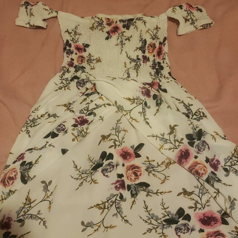 Dress/Top Flowery White